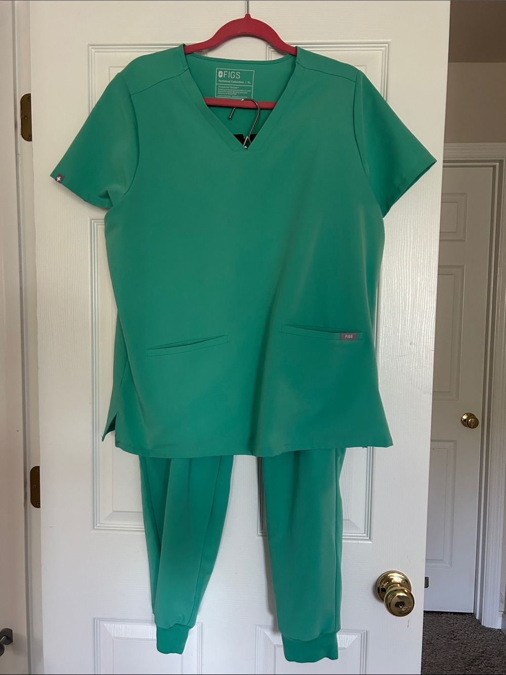 Figs Teal Green V-Neck Scrub Top and Jogger Set